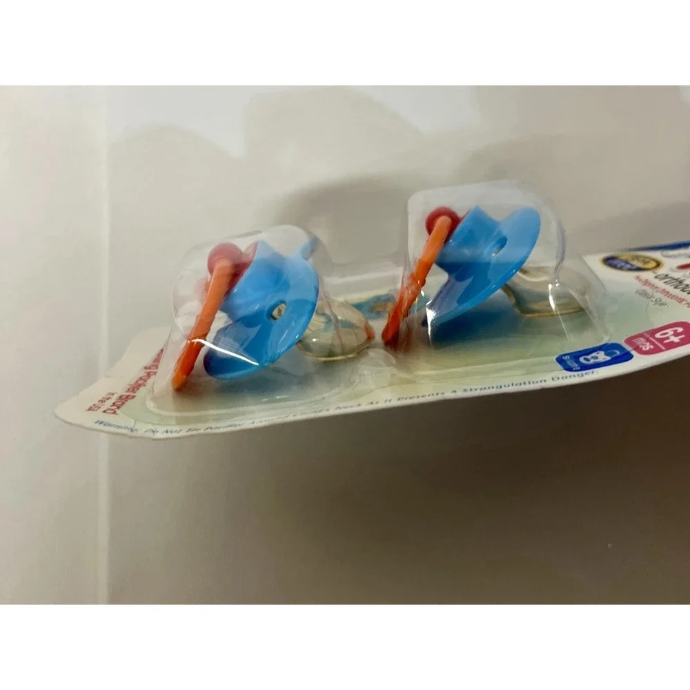 Gerber NUK 2009 Orthodonic Pacifier, 2 Pack 6+months NWT
